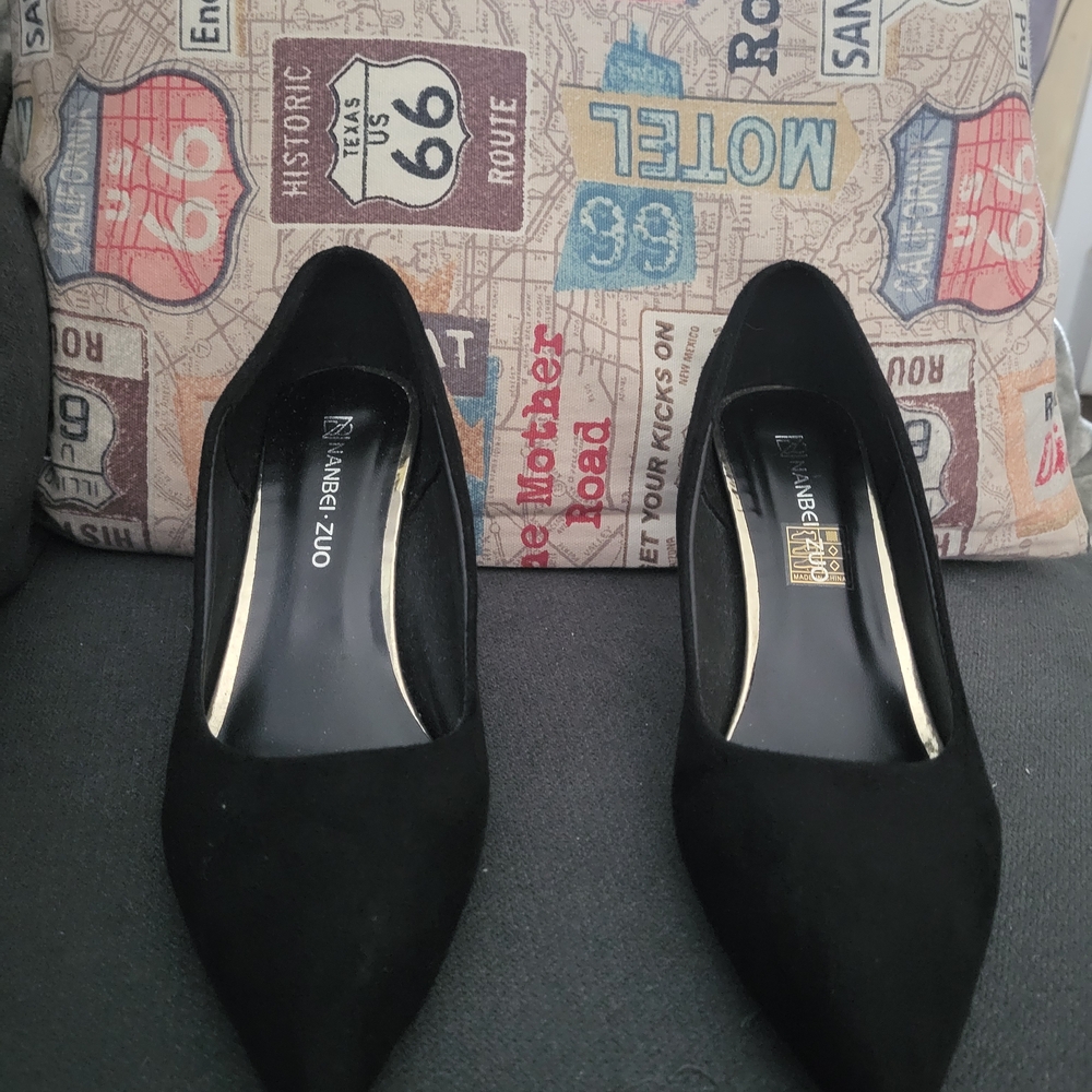 Nine West Black Heels Sleek Design